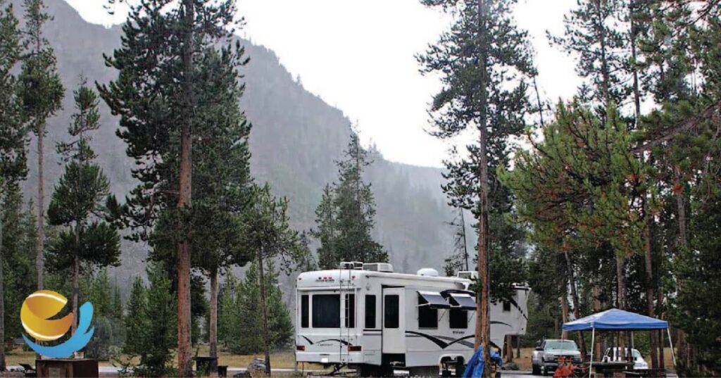 Best Yellowstone Campgrounds